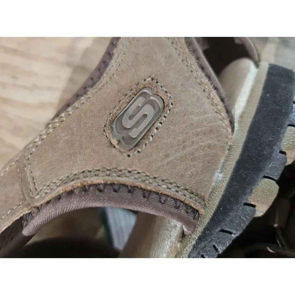 NWT Skechers Women's Leather Memory Foam Sandal Brown Size 10.